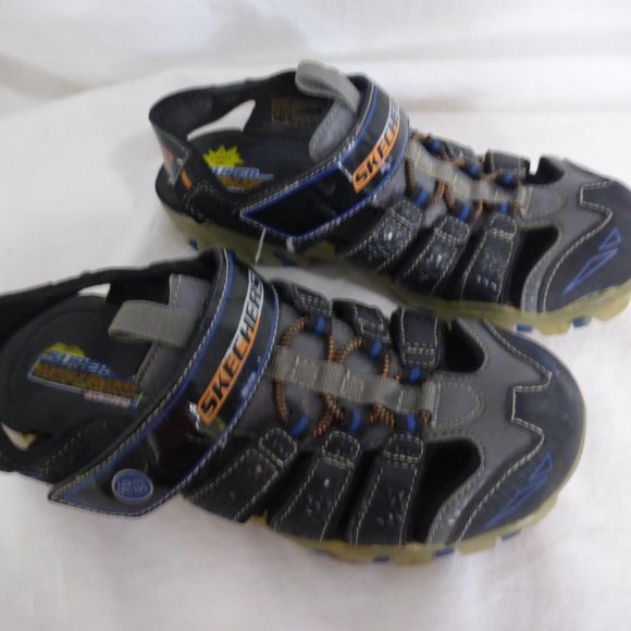 SKECHERS | size 2, kids |  Black and Gray Skechers Sandals - Picture 2 of 4